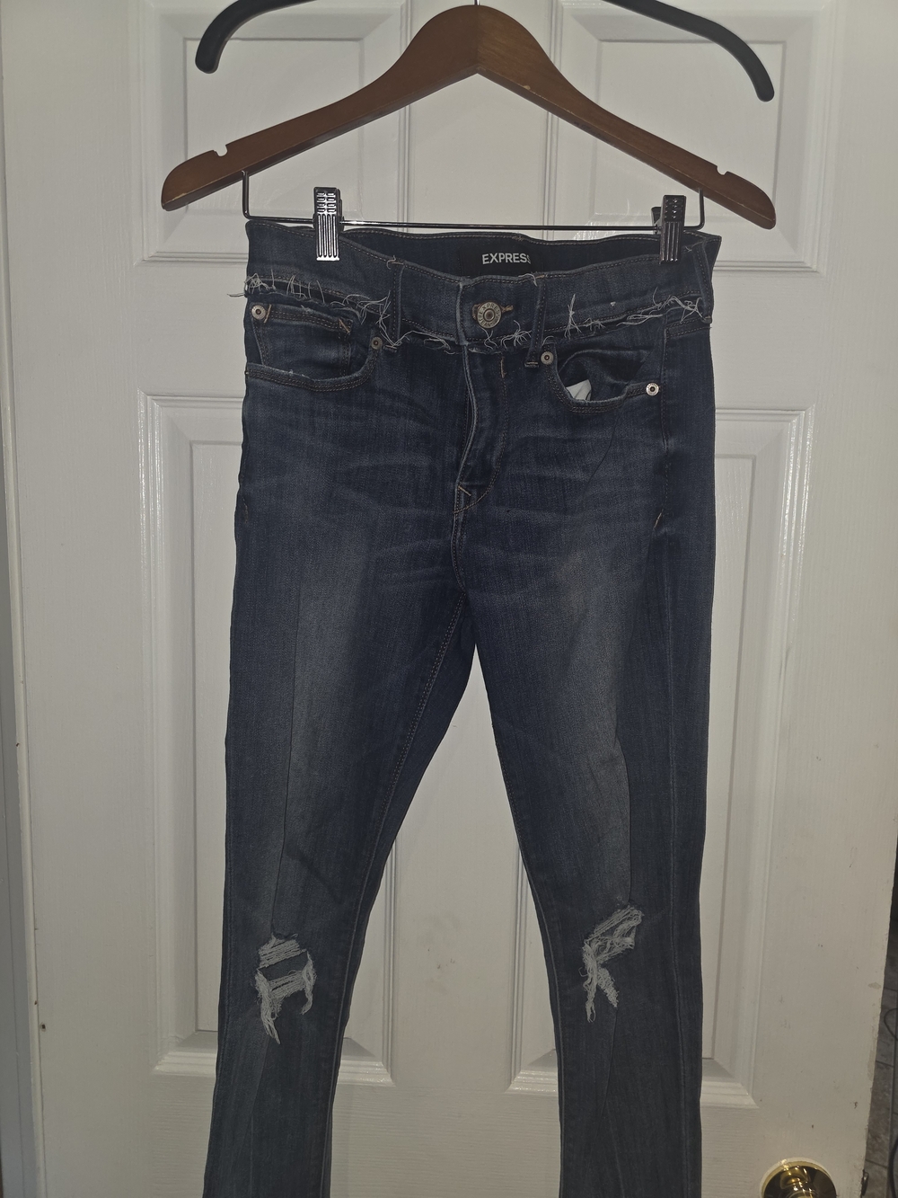 Express Women's Dark Blue Distressed Skinny Jeans
